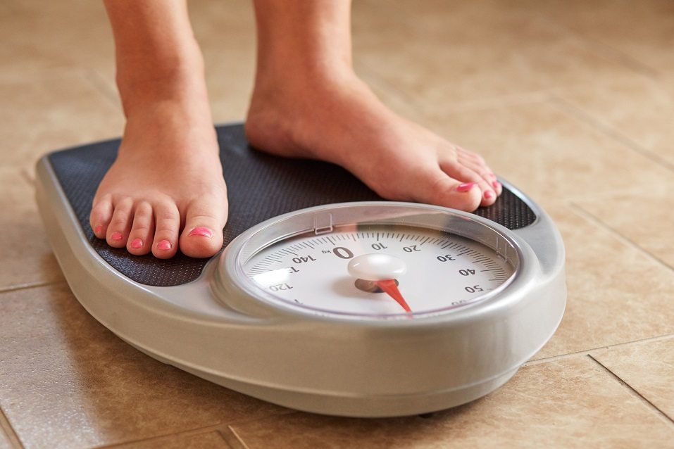 Female-feet-on-weight-scale